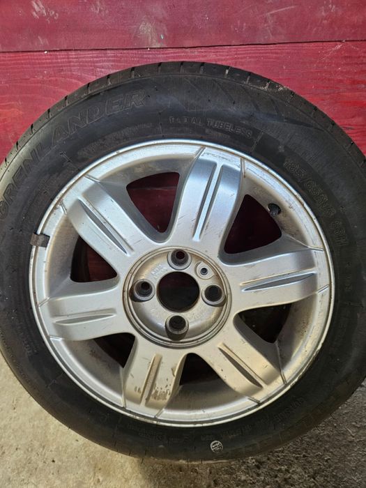 Jante+anvelope r15 Dacia Logan