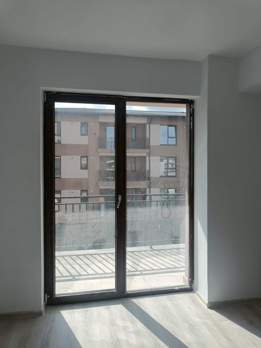 Termopane și Rulouri Exterioare