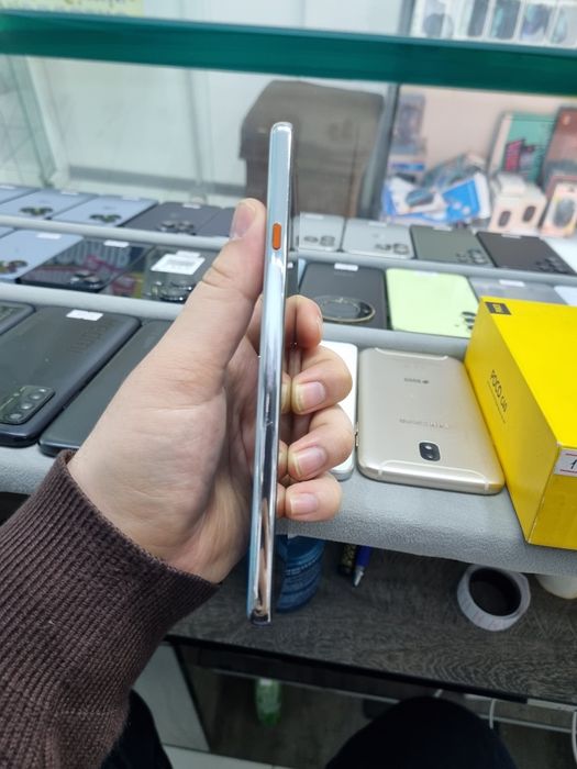 Tecno Camon 40 8.256gb