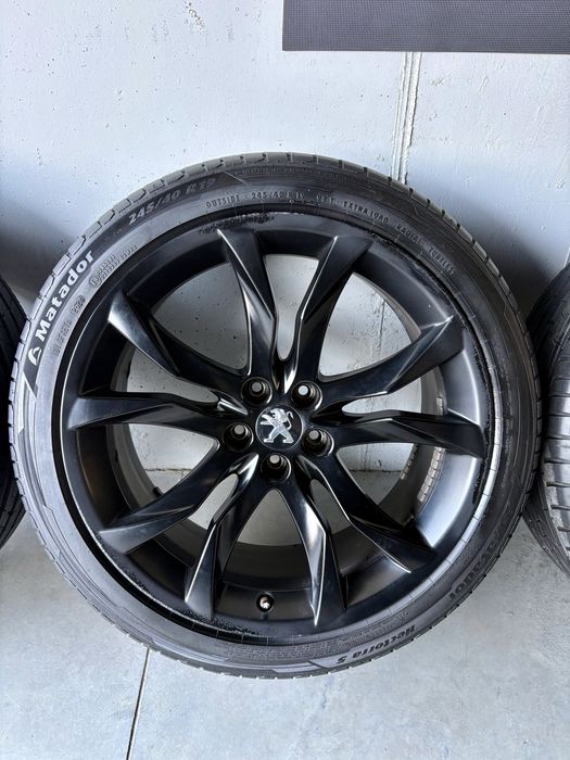 19 цола 5х108мм Пежо, Peugeot-508/3008/5008 245/40/R19 DOT 2024