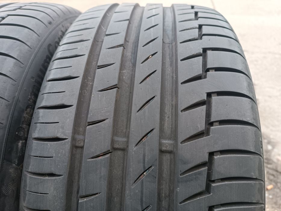 2бр. летни гуми 235/45/17 Continental