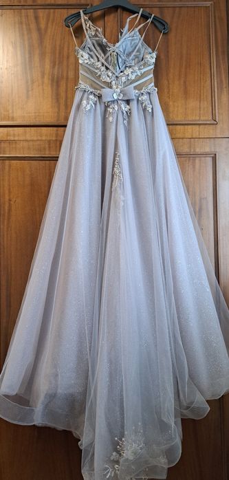 Продавам уникална бална рокля