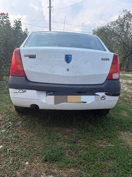 Vând Dacia Logan