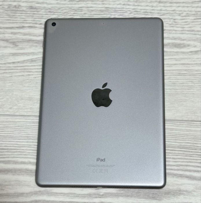 Ipad 6 (2018) память 32 гига