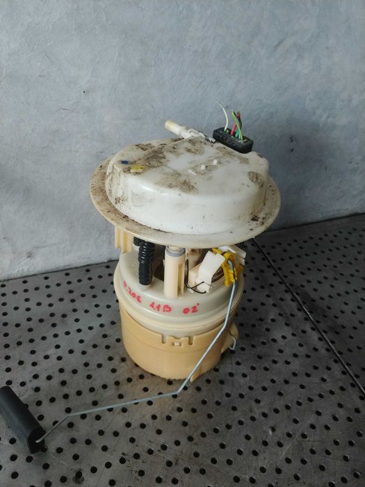 pompa rezervor combustibil 1.1b peugeot 206 9642124080