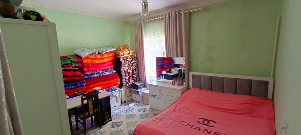 Dom Bogʻishamol mahallasida 4 honadan iborat