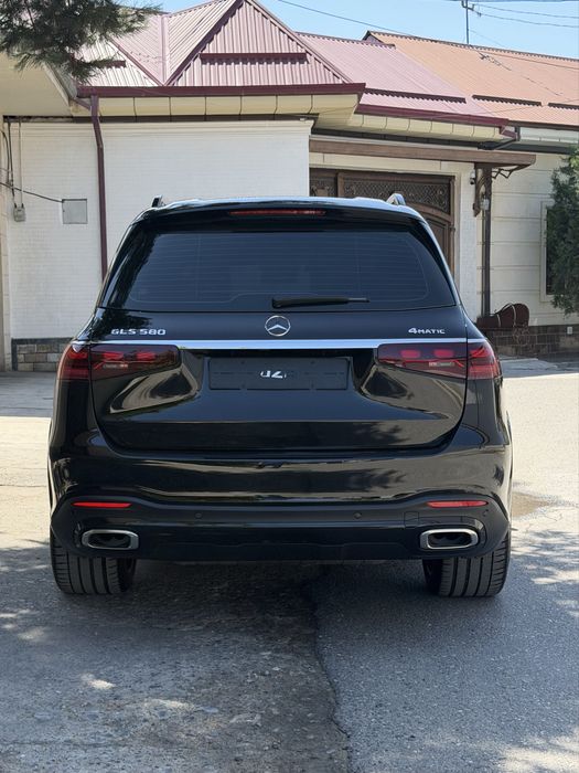 Mercedes Benz GLS 580 AMG