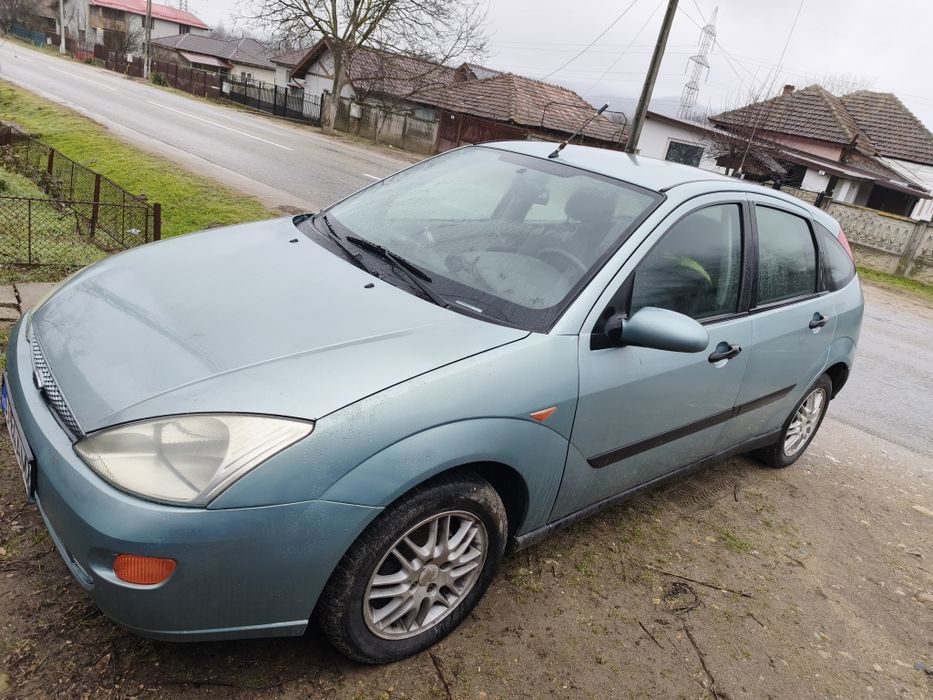Vând Ford focus 1
