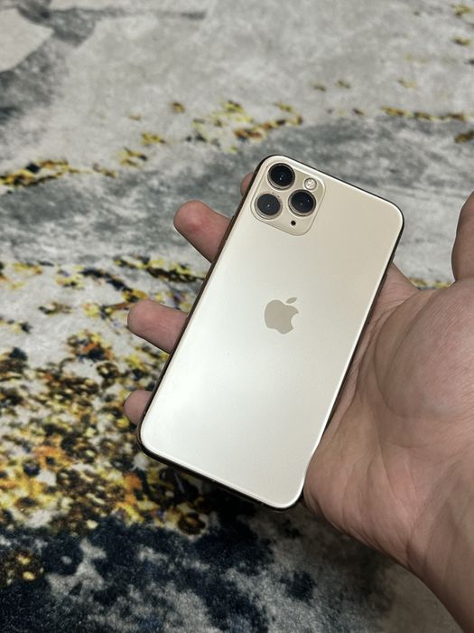 Продам айфон 11 про