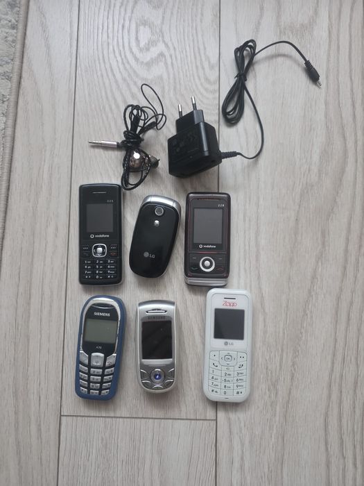 Lot de 6 telefoane vechi