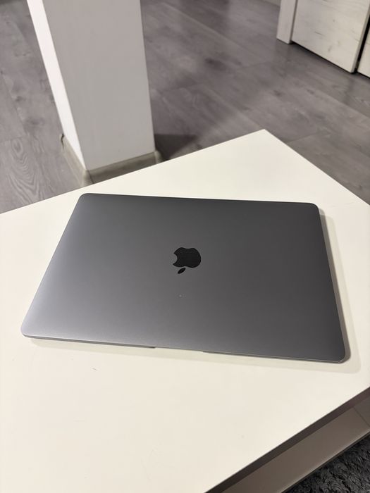 Macbook air 13 M1 (2023)