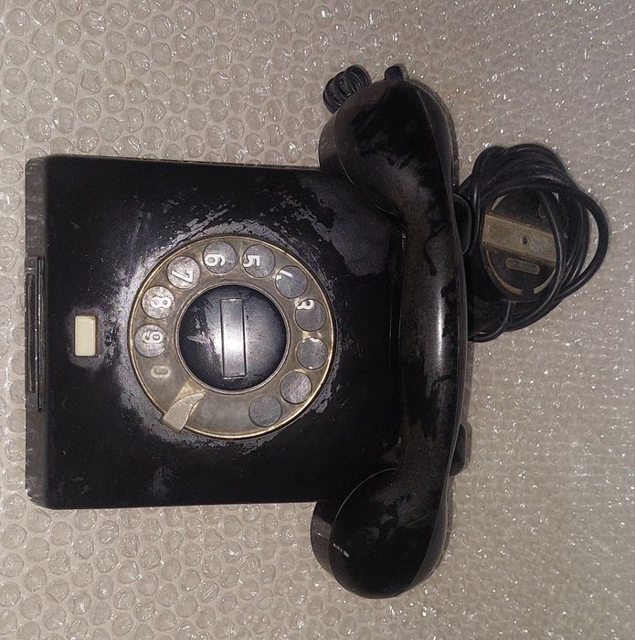 Стари  телефон с шайба 6б