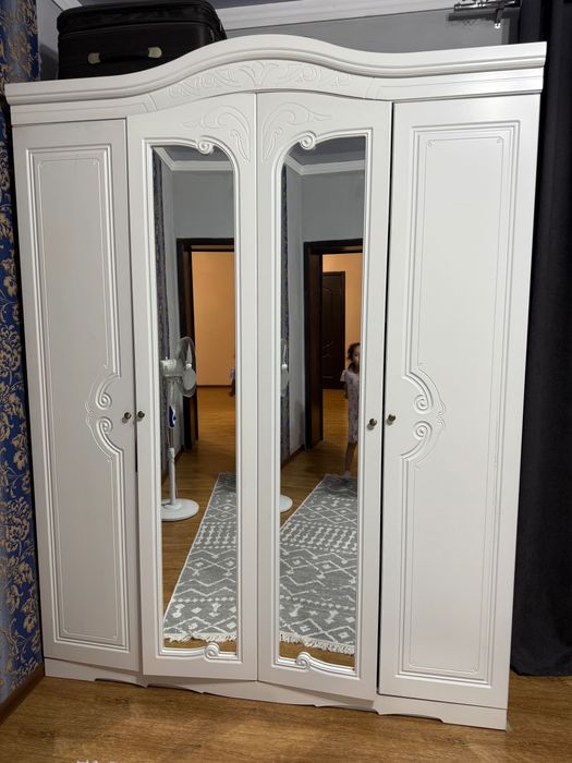 Спальный гарнитур