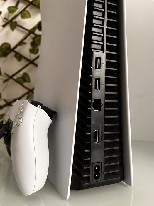 Garanție 17 luni Playstation 5 Disc, impecabil !