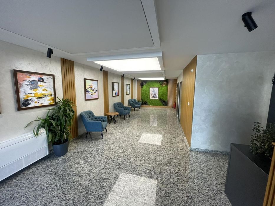 Дава се под наем Офис в София, Център - 209 кв.м за 2717 € - Снимка #11