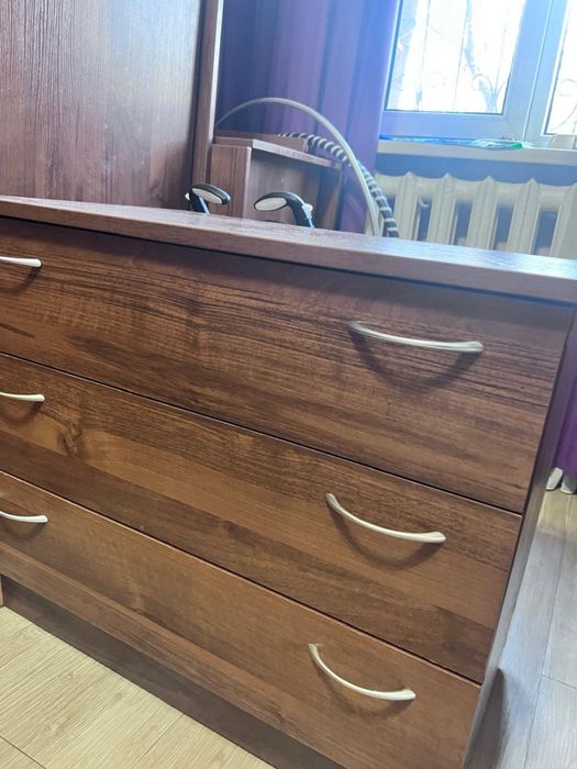 Продам стенку, комод