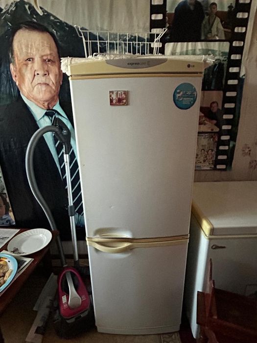 Продам холодильник