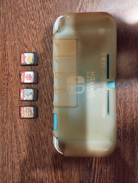 nintendo switch cu 4 carduri