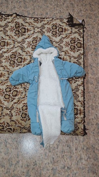 Продам детский  комбинезон