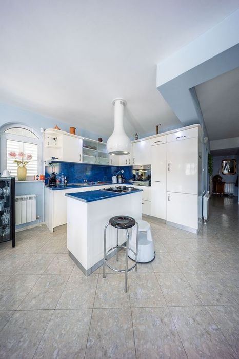 Продава се Къща в с. Старо село, Област Ловеч - 198 кв.м за 1339 €/кв.м - Снимка #2