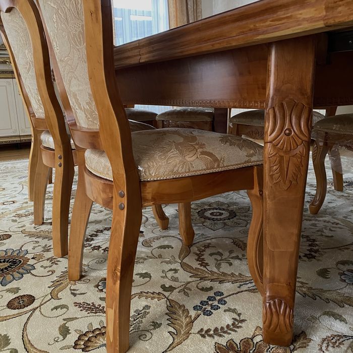 Продается стол идеальное состояние