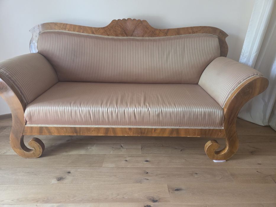 Vand sofa antichizata..reconditionata..in stare perfecta..calitate excelenta