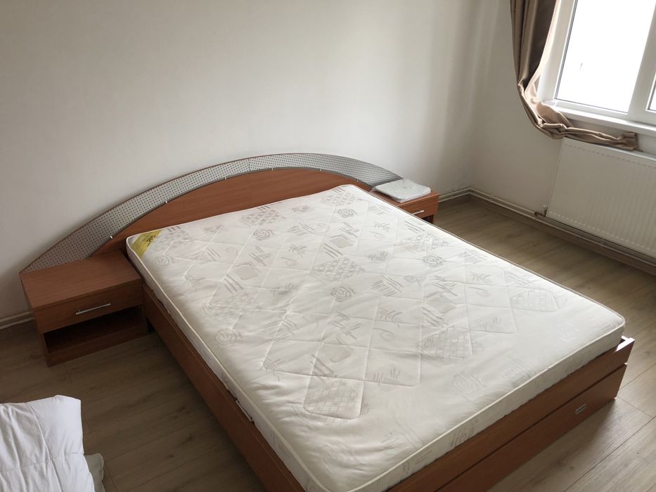 Vind pat matrimonial pentru dormitor