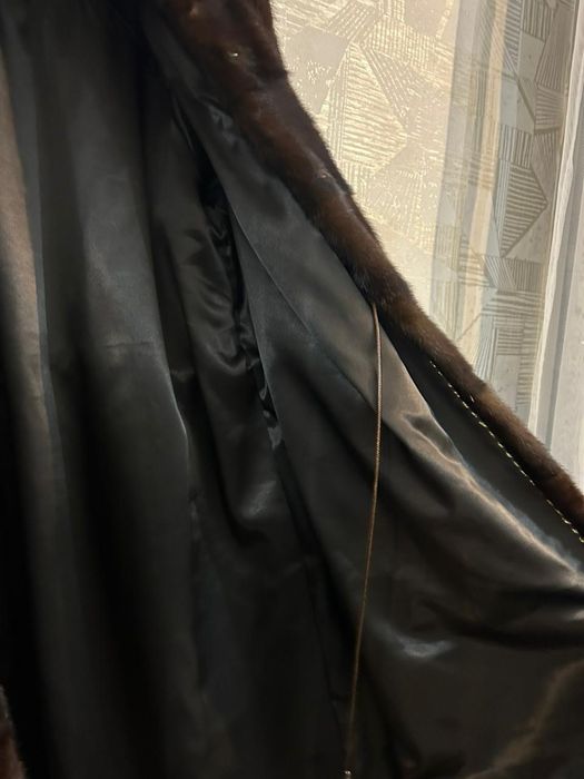 Продам норковую шубу