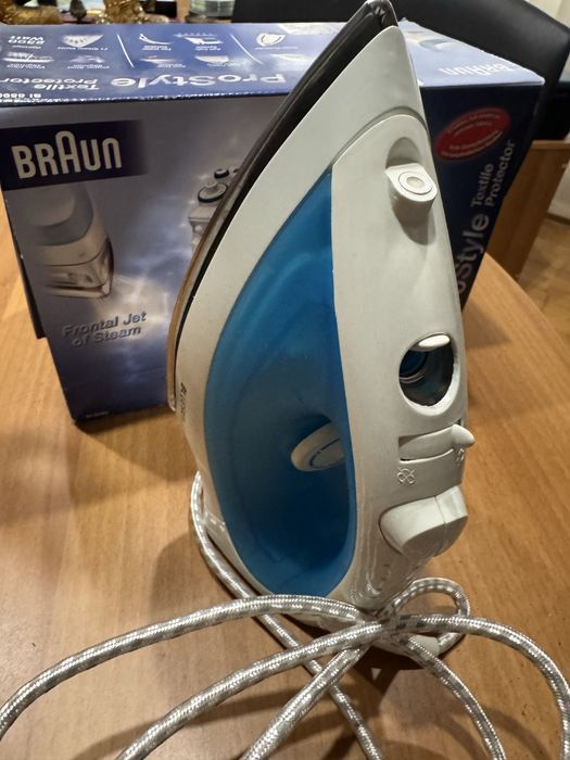 Fier de calcat cu abur Braun