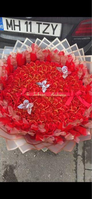 Buchete flori din saput