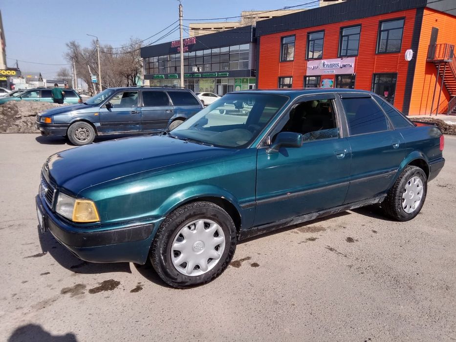 Ауди В4 Газ-бензин. 2.0