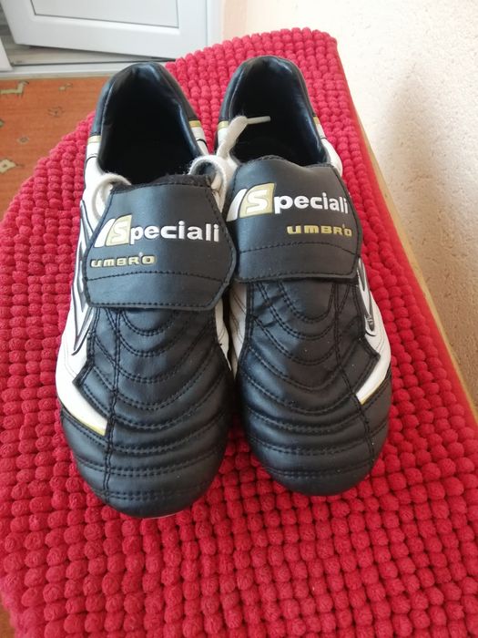 Crampoane nr 38 Umbro