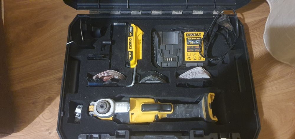 Multifuncțioala  dewalt