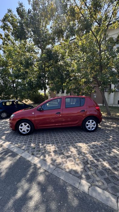 Dacia Sandero 1.2 бензин • 75 к.с. • 2015 г. • 44 000 км • Внос от Швейцария • Оригинална боя