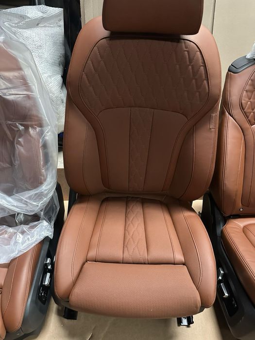 Bmw X7 G07 LCI комплект седалки 6 местен