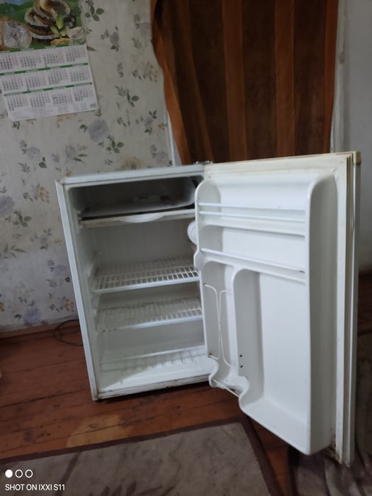 Продам  мини холодильник в рабочем состоянии