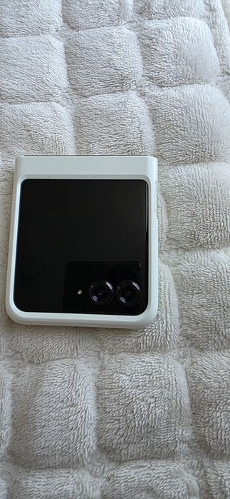Motorola razr 60