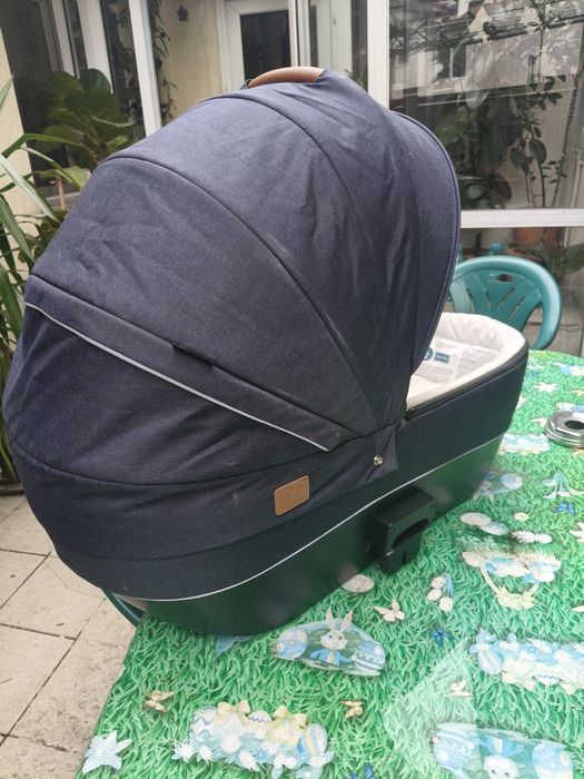 Vând cărucior 3 în 1 (Căruț, Landou, Scaun copil în 3 puncte)