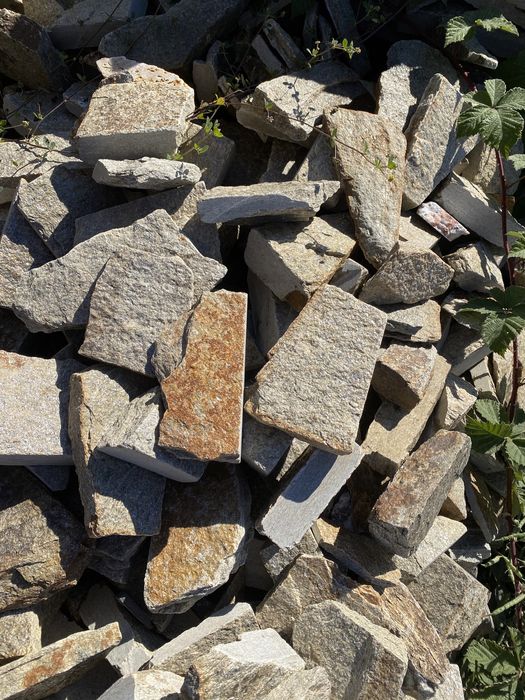 Керемиди, мрамор, камък “кокал”, изрезки за огрев