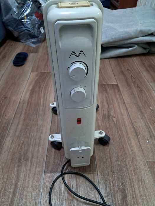 Продам обогреватель в хорошем состоянии много не пользовалась