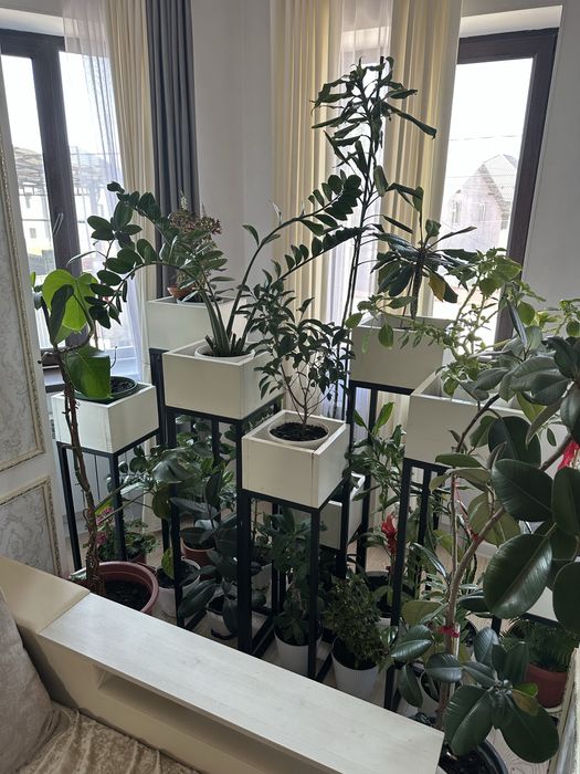 Подставка для Цветов .