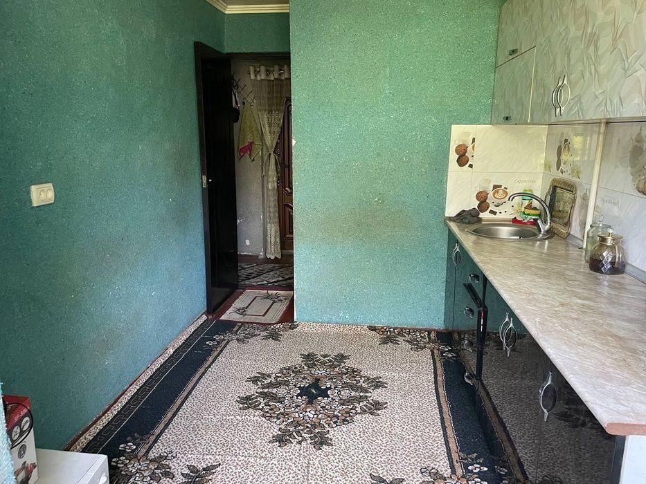 Сотилади Чилонзор 23 квартал 2 хонали разделка