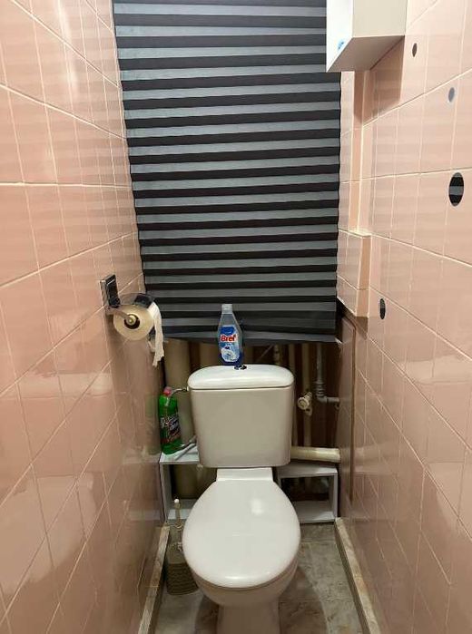 Дава се под наем Четиристаен апартамент в Варна, Център - 80 кв.м за 538.56 € - Снимка #13