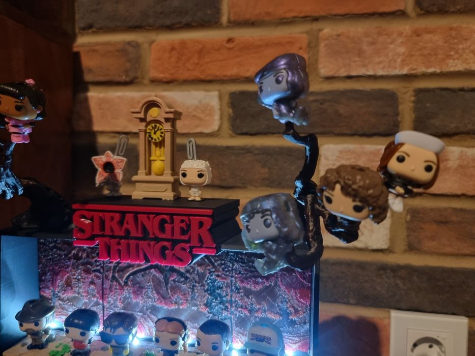 Дисплей Kinder Joy Stranger Things поставка