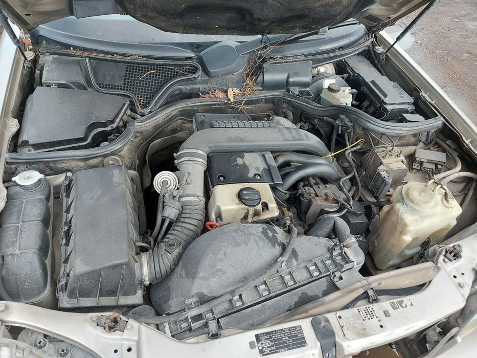 Мерцедес е220д 1999