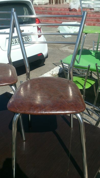Стол и стулья из нержавейка