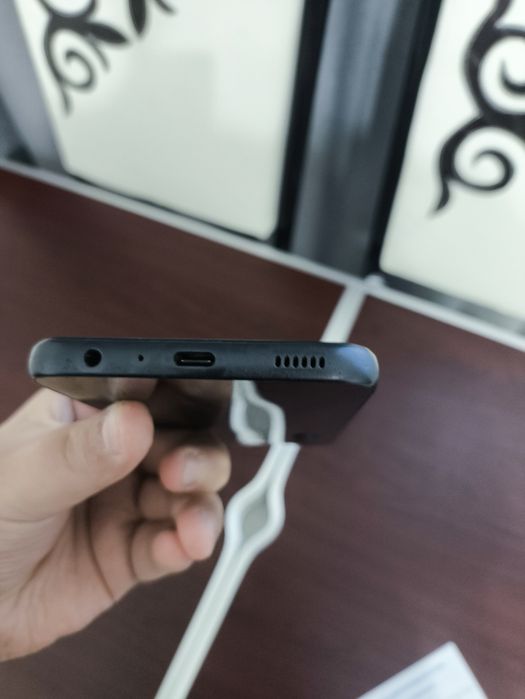 продам телефон samsung a24