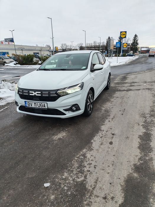 Vând Dacia Logan 2024