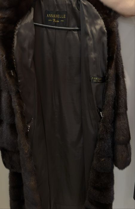 Продаю норковую шубу