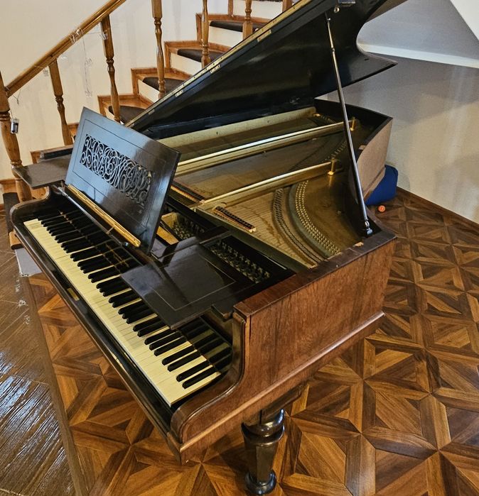 Pian cu coada scurta John Broadwood & sons